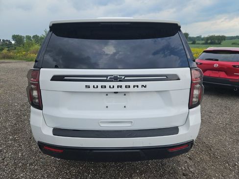 Used 2023 Chevrolet Suburban Z71 w/ Luxury Package AWD/4WD image 8