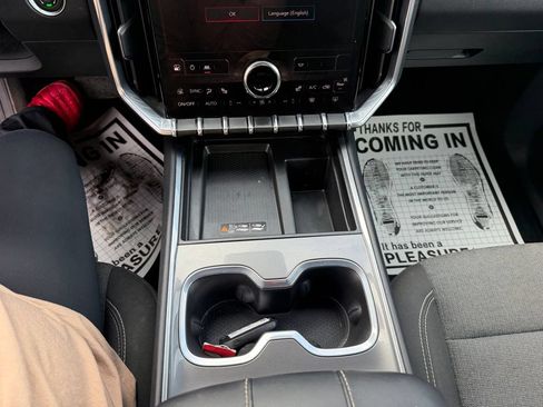 Used 2025 GMC Acadia Elevation AWD/4WD image 19