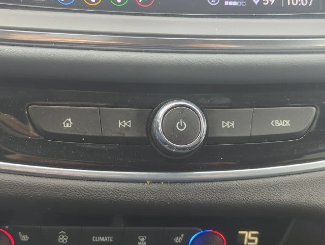 Used 2021 Buick Enclave Essence FWD image 34