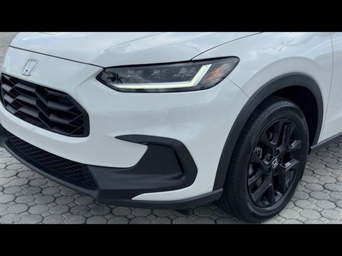 Certified 2025 Honda HR-V Sport image 15
