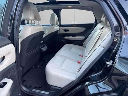 Used 2024 Nissan Ariya AWD image 10