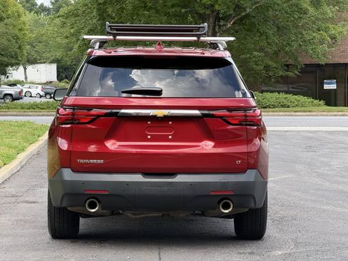 Used 2023 Chevrolet Traverse LT FWD image 5