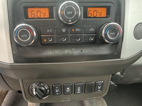 Used 2014 Nissan Frontier SV w/ SV Value Truck Package AWD/4WD image 18
