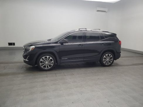 Used 2020 GMC Terrain SLT w/ Preferred Package FWD image 2