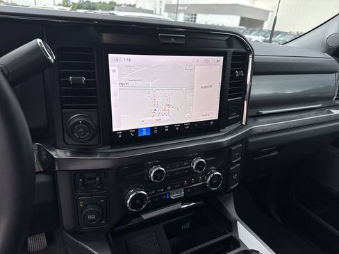 Used 2025 Ford F350 Lariat w/ Lariat Ultimate Package AWD/4WD image 30