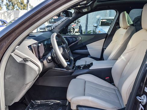 Used 2025 BMW X3 xDrive30i w/ Convenience Package image 17