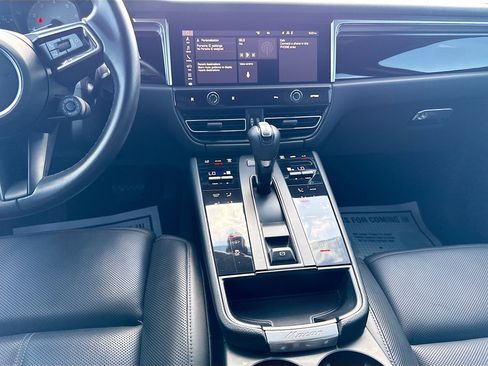 Used 2022 Porsche Macan S AWD/4WD image 19