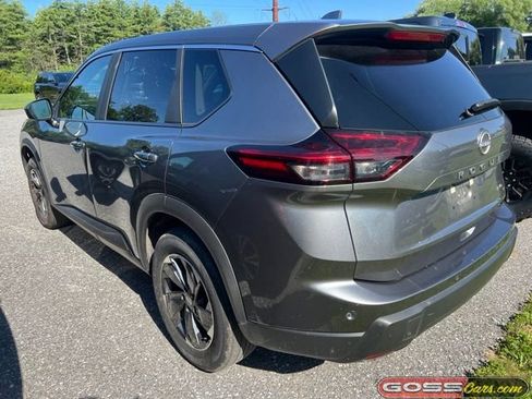 Used 2026 Nissan Rogue SV AWD/4WD image 4