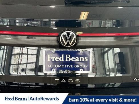 New 2026 Volkswagen Taos SE AWD/4WD image 17