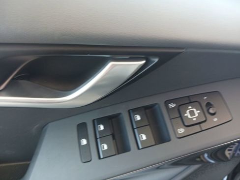 Used 2024 Kia Niro EX image 32