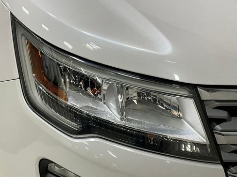 Used 2019 Ford Explorer Limited FWD image 26