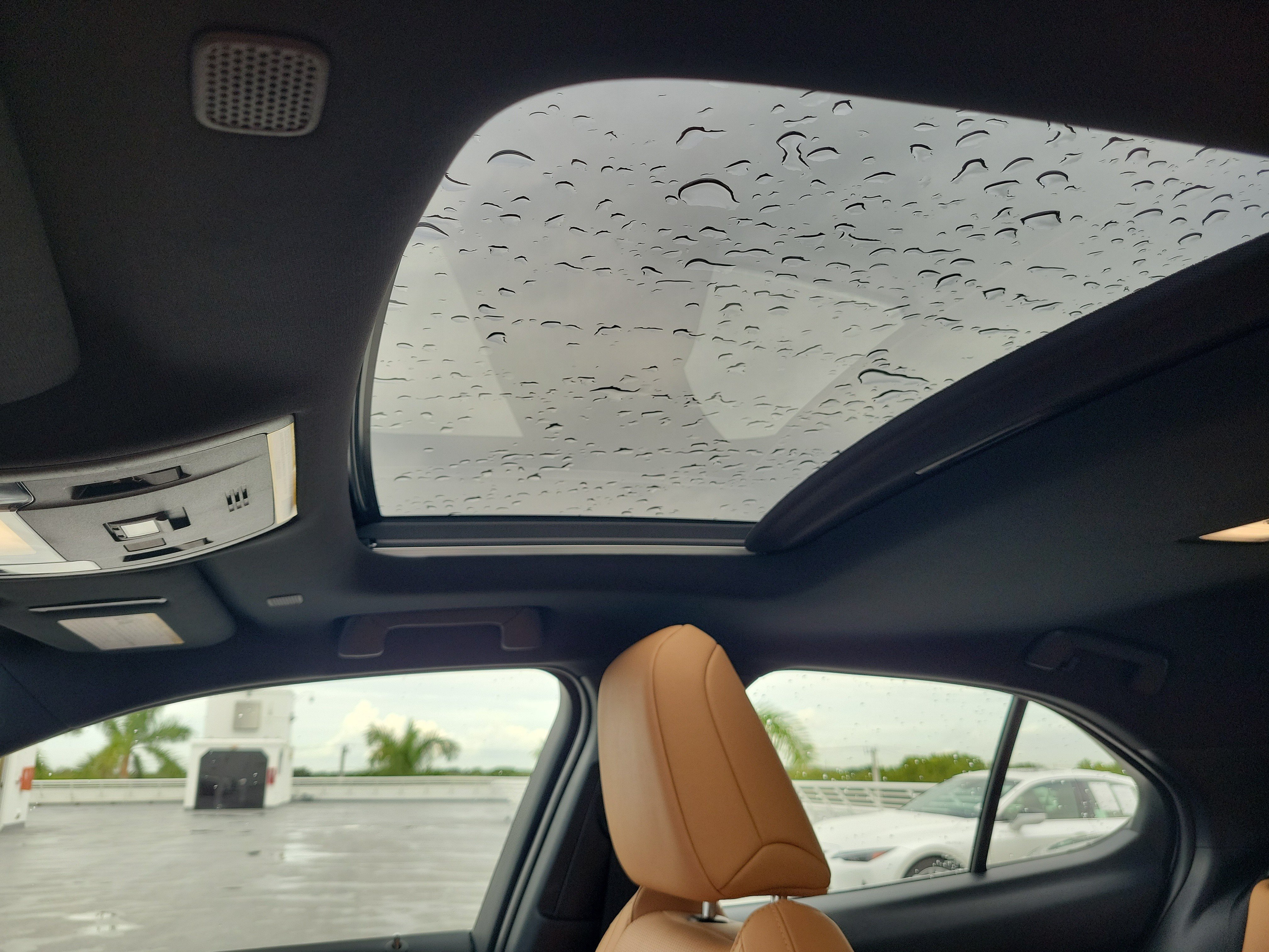 Used 2024 Lexus UX 250h FWD w/ Premium Package image 22