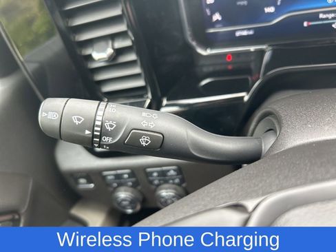 Used 2025 Chevrolet Silverado 2500 ZR2 w/ Technology Package image 13