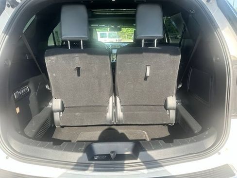 Used 2018 Ford Explorer Platinum AWD/4WD image 17