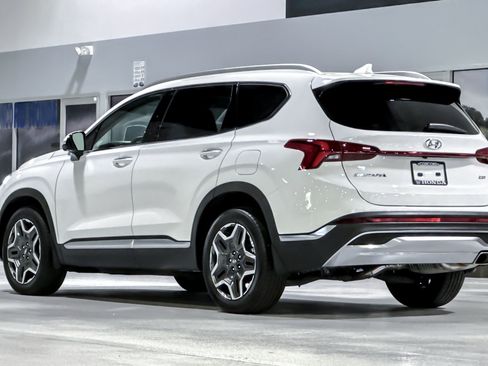 Used 2023 Hyundai Santa Fe Limited FWD image 3