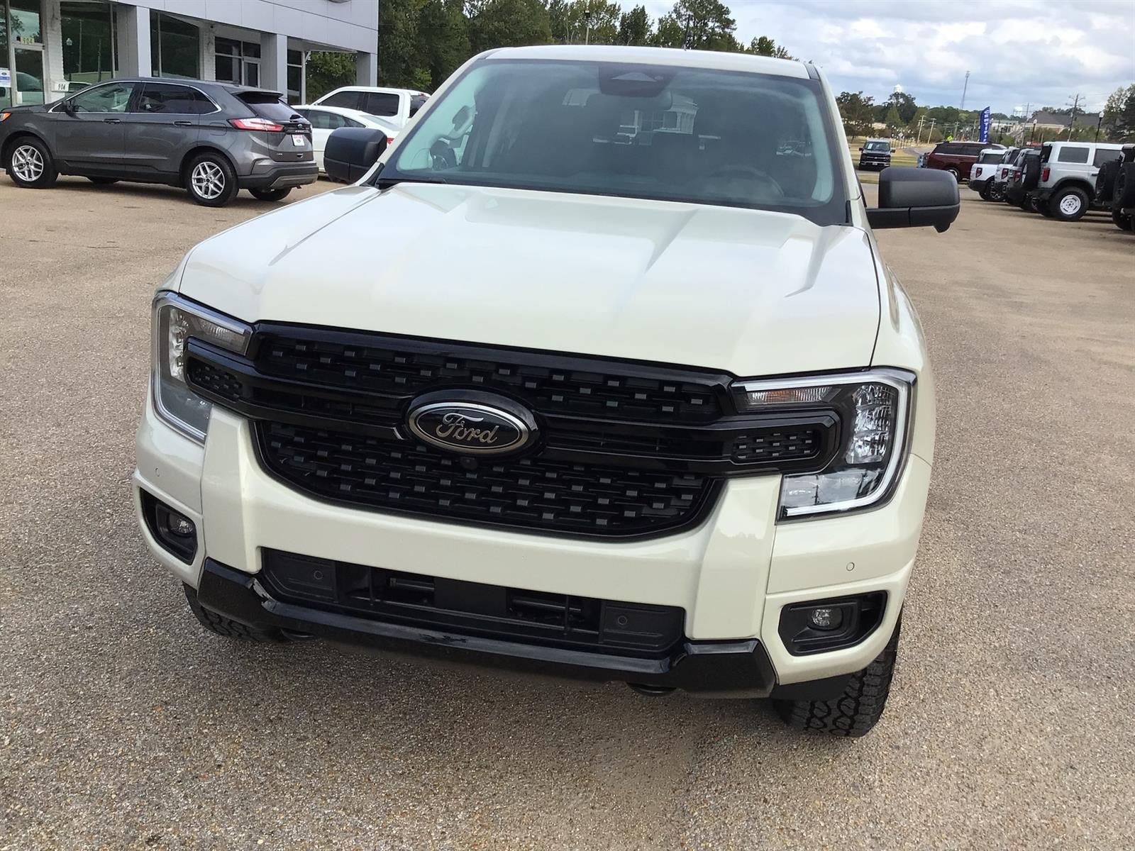 New 2026 Ford Ranger XLT w/ FX4 Off-Road Package AWD/4WD image 6