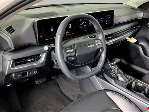 New 2026 Kia K4 EX FWD image 8