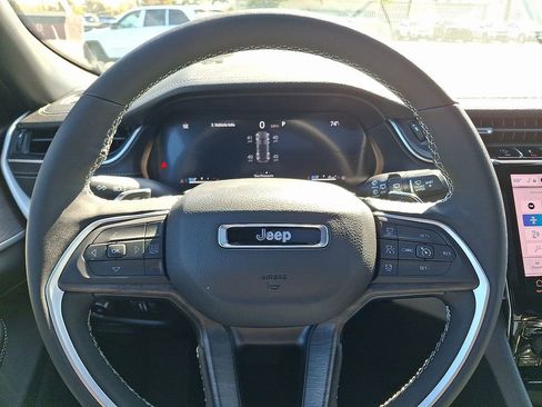New 2025 Jeep Grand Cherokee Limited AWD/4WD image 14