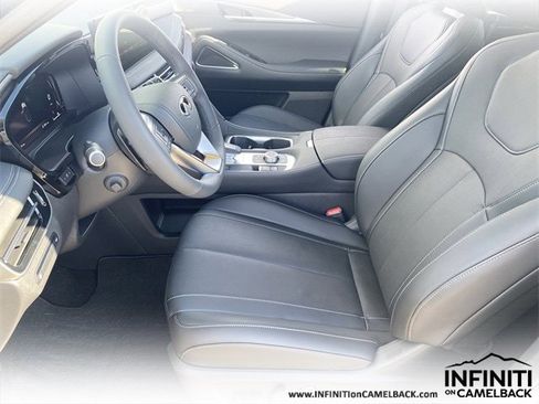 New 2026 INFINITI QX60 Luxe w/ Family Package image 19