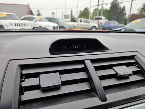 Used 2013 Toyota Camry XLE w/ Leather Pkg FWD image 21