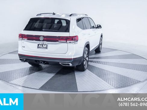 Used 2025 Volkswagen Atlas SE FWD image 9