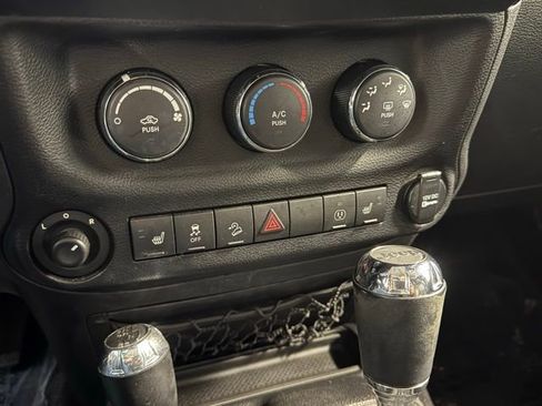 Used 2014 Jeep Wrangler Unlimited Sport image 19