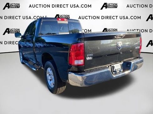 Used 2019 RAM 1500 Classic SLT image 11