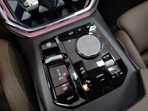 Used 2025 BMW X3 xDrive30i w/ M Sport Package image 15