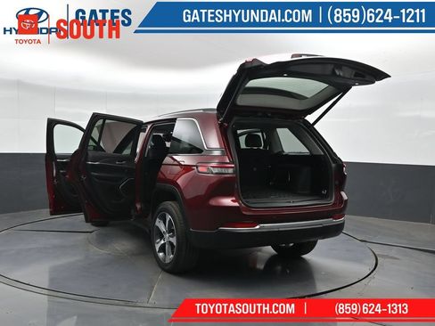 Used 2023 Jeep Grand Cherokee Limited AWD/4WD image 53