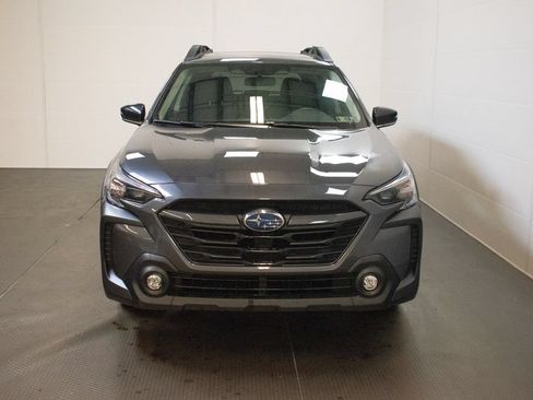 Certified 2025 Subaru Outback Premium AWD/4WD image 2