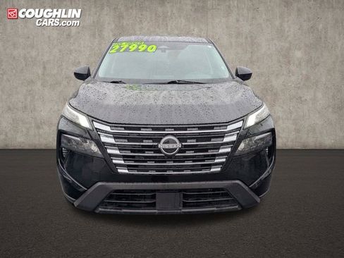 Certified 2026 Nissan Rogue SV AWD/4WD image 2