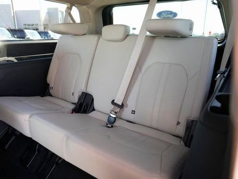 Certified 2024 Ford Expedition Max Platinum image 15