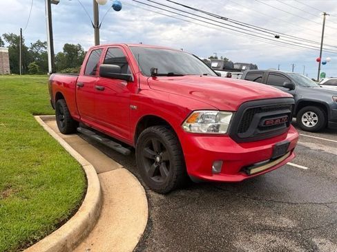 Used 2016 RAM 1500 Express RWD image 1