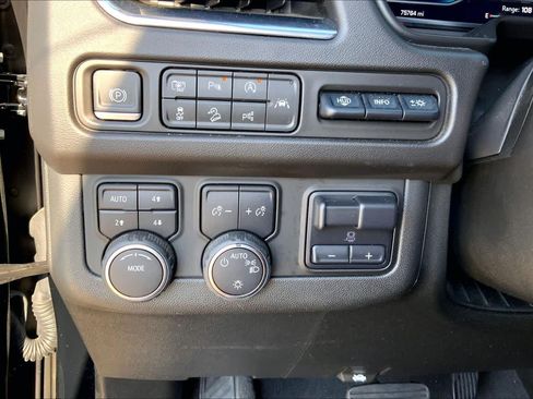 Used 2023 Chevrolet Tahoe High Country w/ Advanced Technology Package AWD/4WD image 31