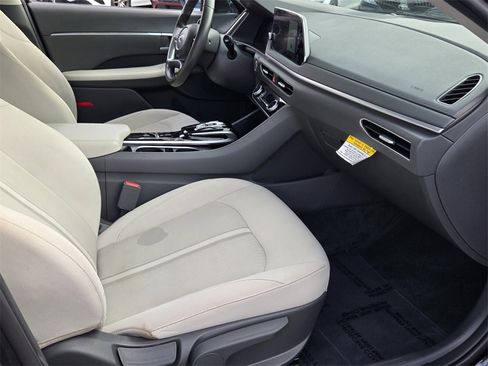Certified 2023 Hyundai Sonata SEL w/ Convenience Package image 16
