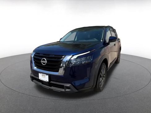 Used 2025 Nissan Pathfinder SV FWD image 7