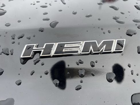 Used 2014 Dodge Challenger R/T RWD image 7