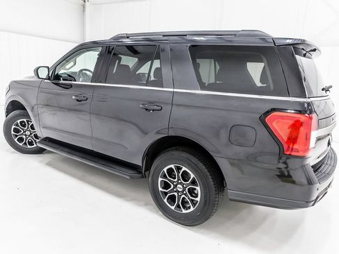 Used 2024 Ford Expedition XLT RWD image 5