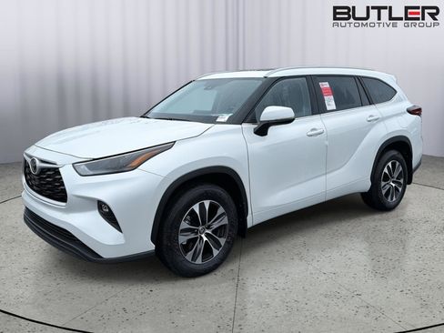 New 2026 Toyota Highlander XLE AWD/4WD image 1
