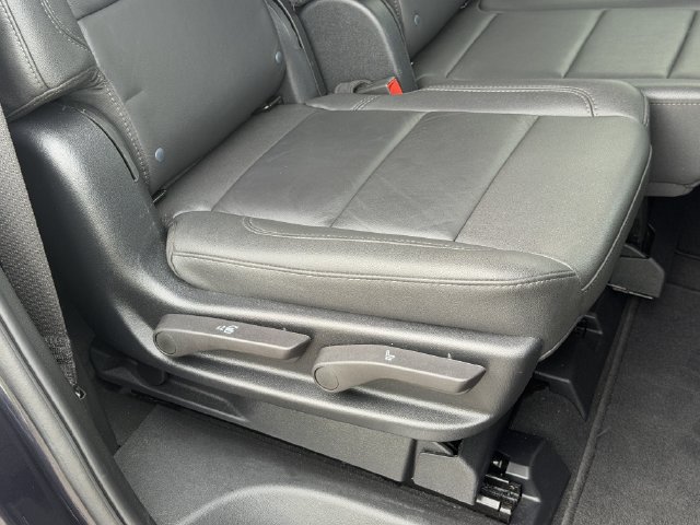 Used 2025 Chevrolet Tahoe Z71 AWD/4WD image 21