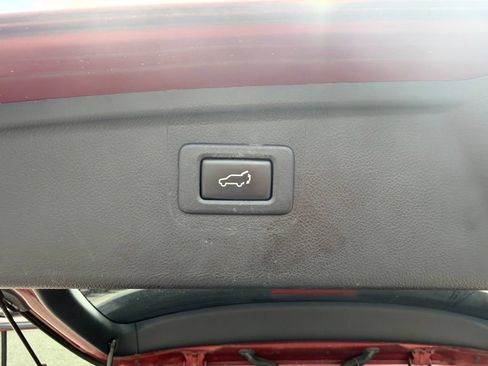 Used 2017 Subaru Outback 2.5i Limited AWD/4WD image 13