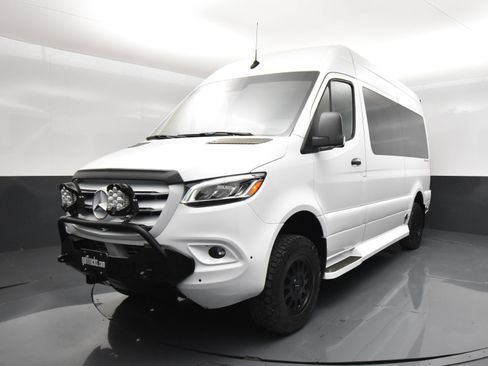 Used 2020 Mercedes-Benz Sprinter 2500 image 2