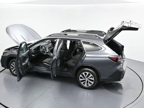 Used 2022 Subaru Outback Premium AWD/4WD image 31