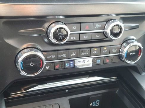 New 2026 Ford F250 Lariat w/ FX4 Off-Road Package image 18