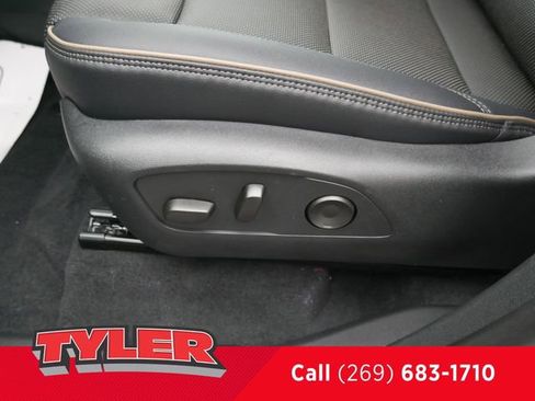 New 2026 Chevrolet Traverse High Country w/ LPO, Floor Liner Package image 26