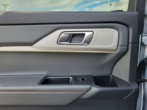 New 2026 Ford Explorer Active w/ Active Comfort Package image 14