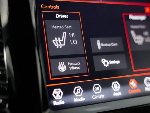 Used 2019 Jeep Cherokee Limited image 27