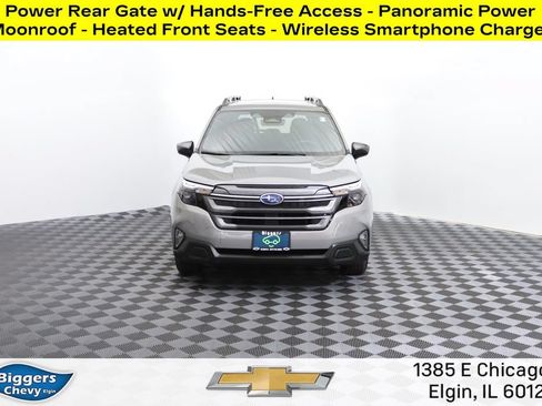 Used 2025 Subaru Forester Premium AWD/4WD image 2
