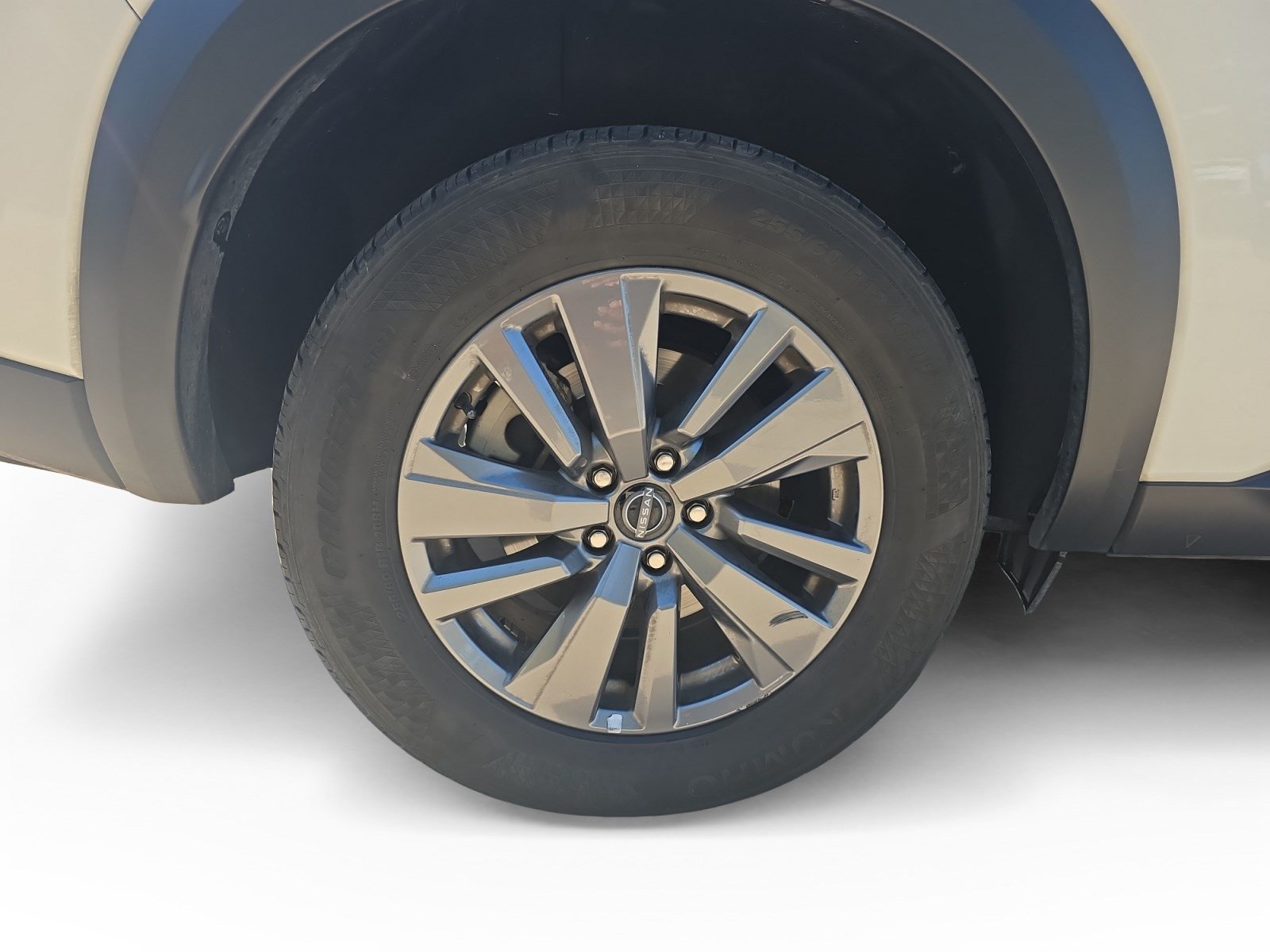 Used 2025 Nissan Pathfinder SV AWD/4WD image 17