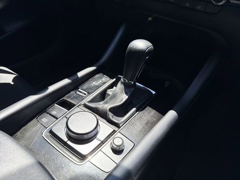 Used 2023 MAZDA MAZDA3 s FWD image 19